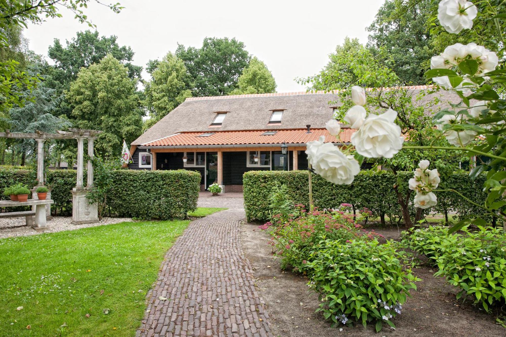 Bed and Breakfast Rheezerstee Esterno foto