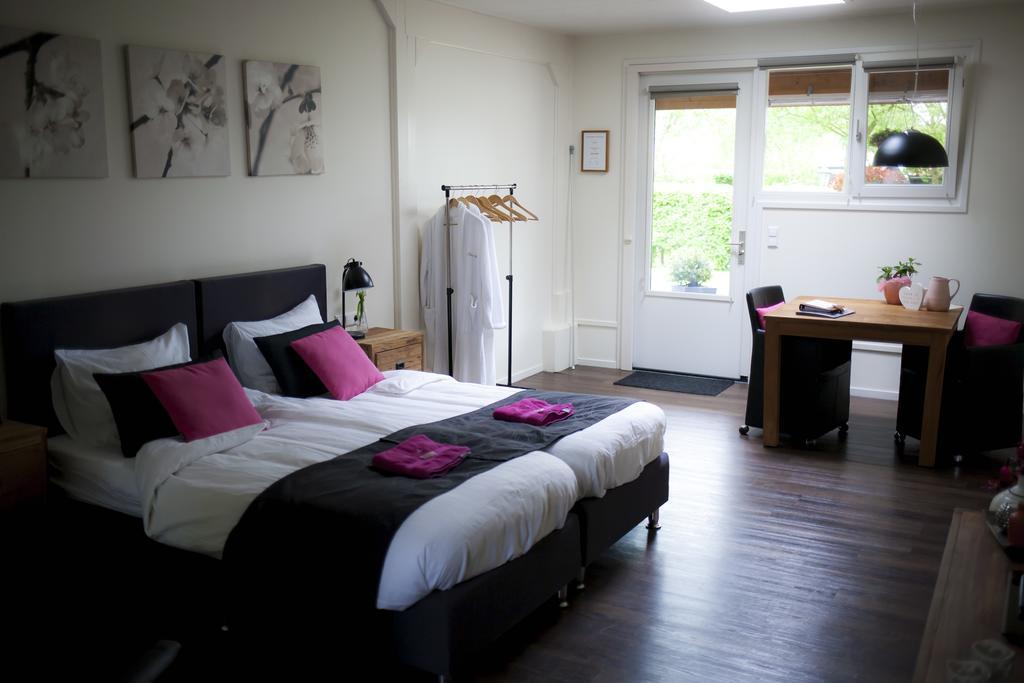 Bed and Breakfast Rheezerstee Esterno foto
